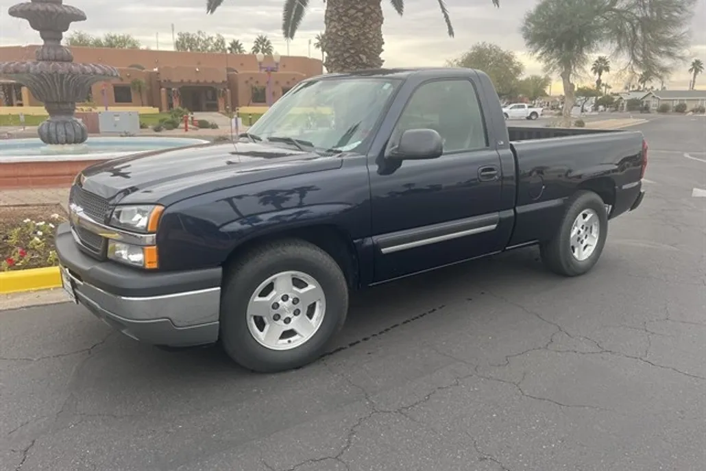 2005 Chevrolet Silverado 1500 LS photo 1