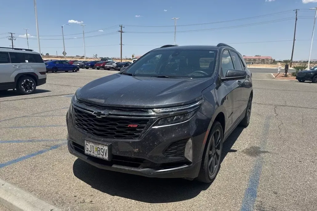 2022 Chevrolet Equinox RS photo 1