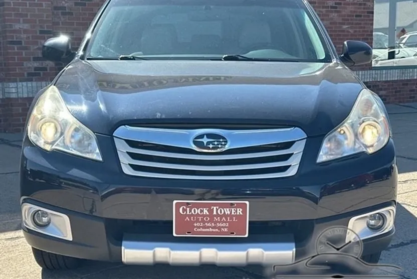 2012 Subaru Outback 2.5i Limited photo 1