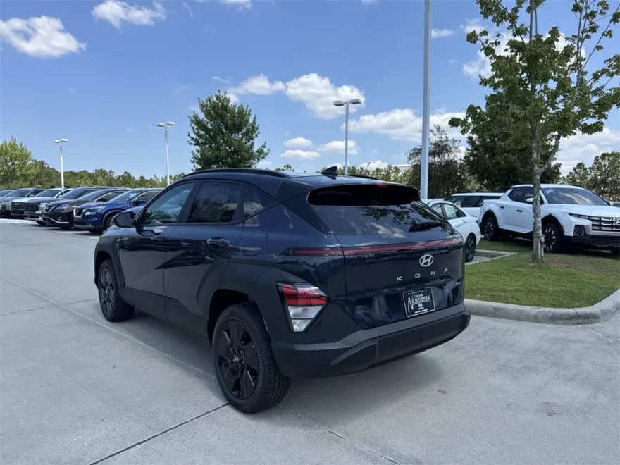 2026 Hyundai Kona SEL photo 1