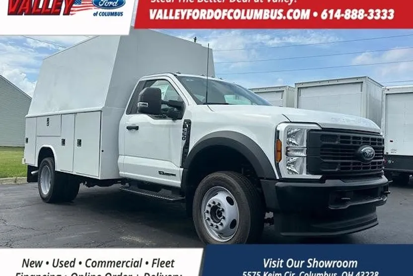2025 Ford F-550 photo 1