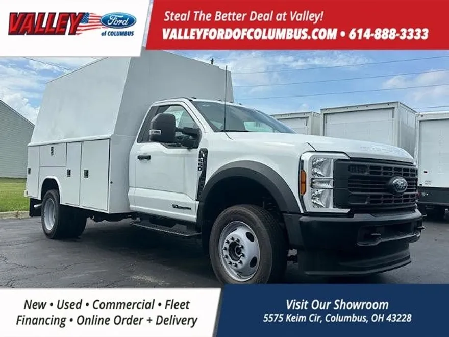 2025 Ford F-550 photo 1