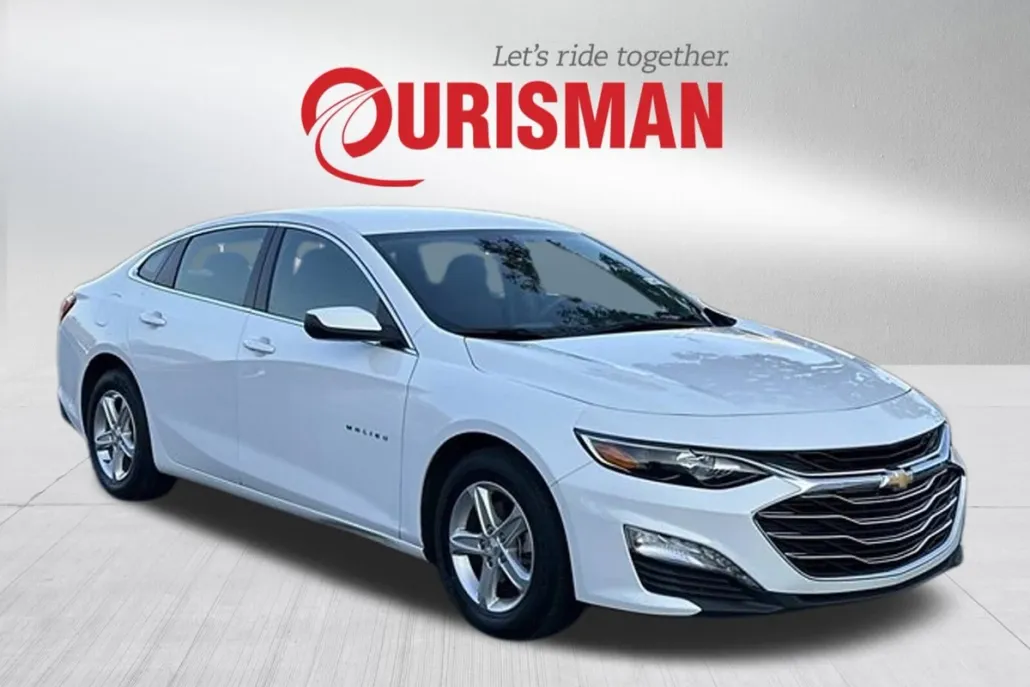 2024 Chevrolet Malibu 1LT photo 1