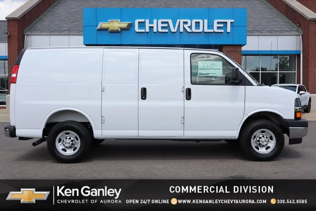 2025 Chevrolet Express 2500 Work Van Cargo photo 1