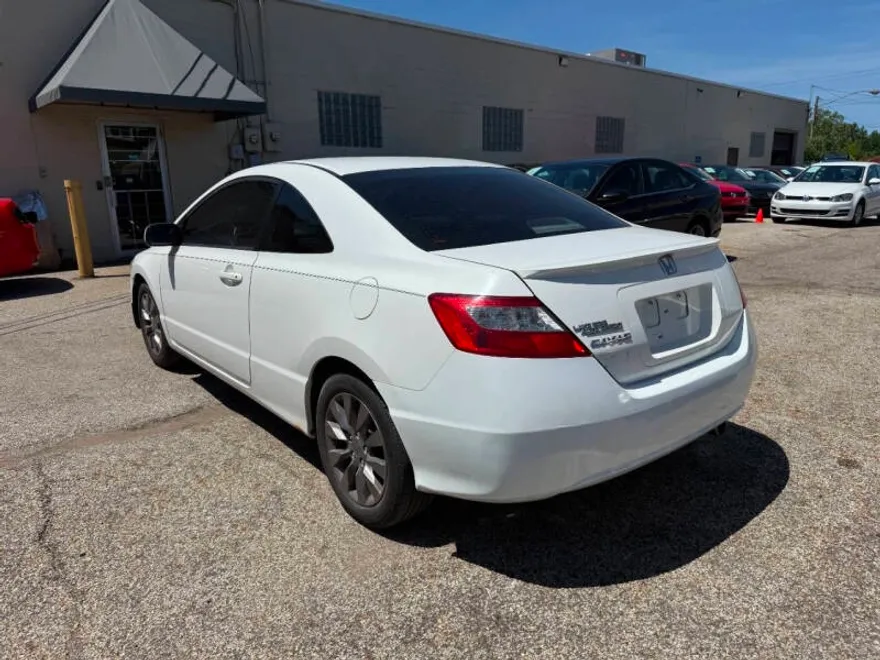 2009 Honda Civic EX photo 1