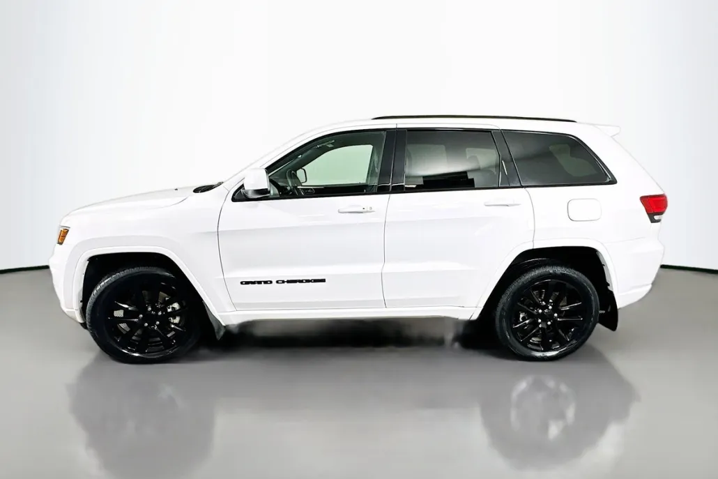 2021 Jeep Grand Cherokee Laredo X photo 1