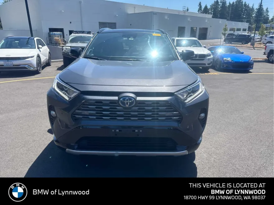 2021 Toyota RAV4 Hybrid XSE photo 1