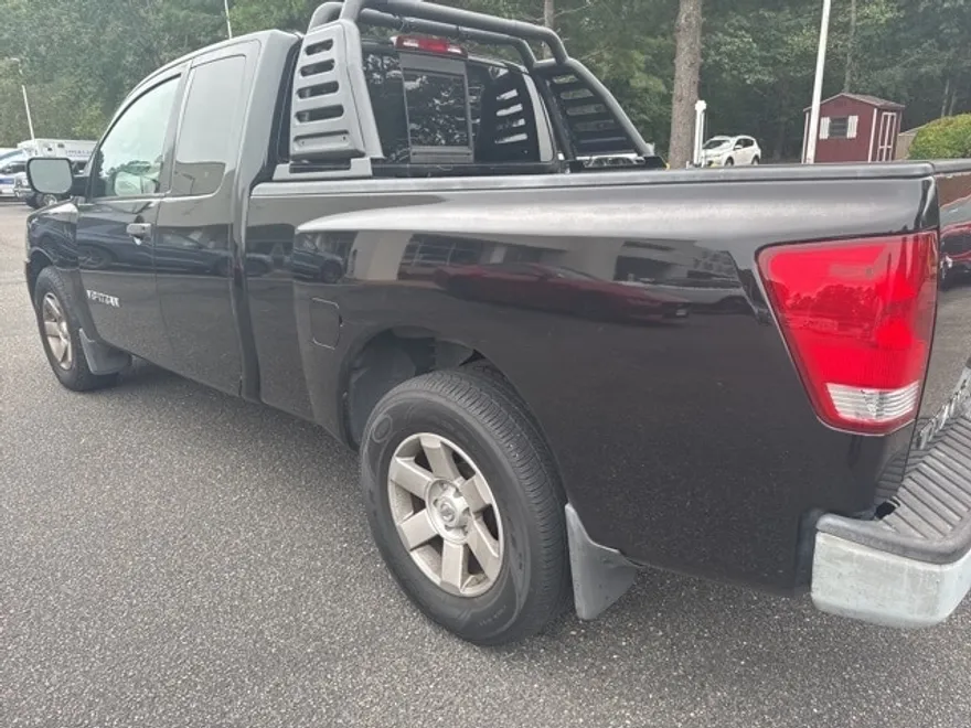 2009 Nissan Titan XE photo 1