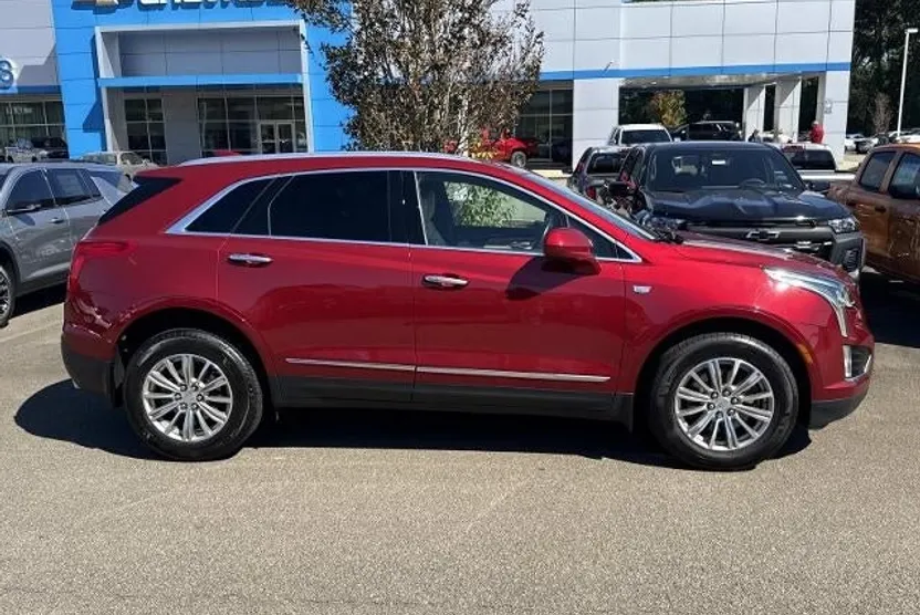 2019 Cadillac XT5 Luxury photo 1