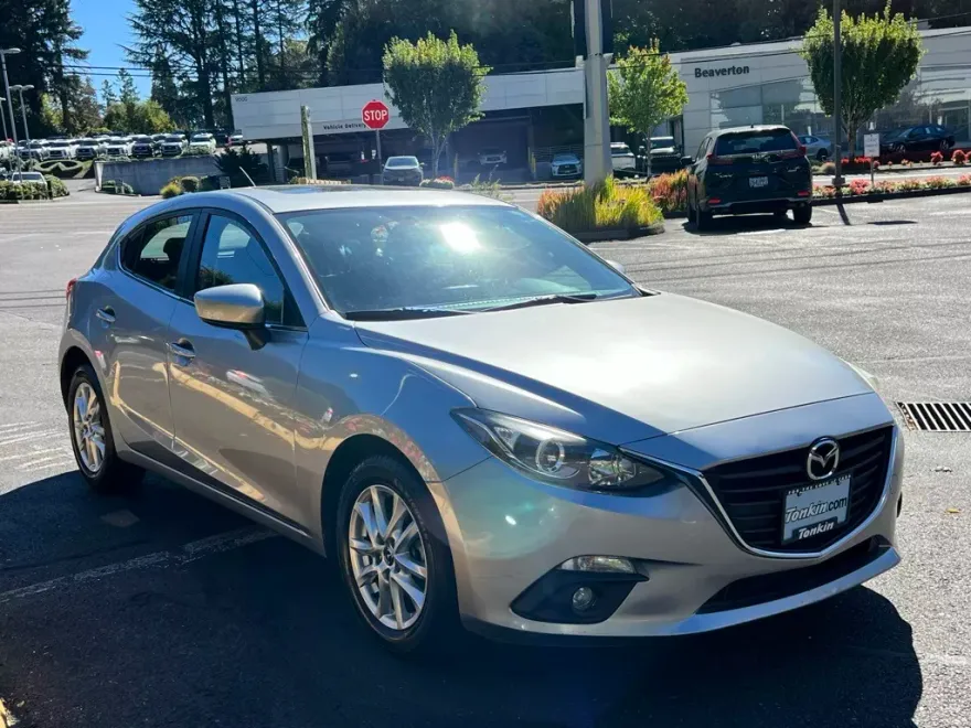2016 Mazda Mazda3 Touring photo 1