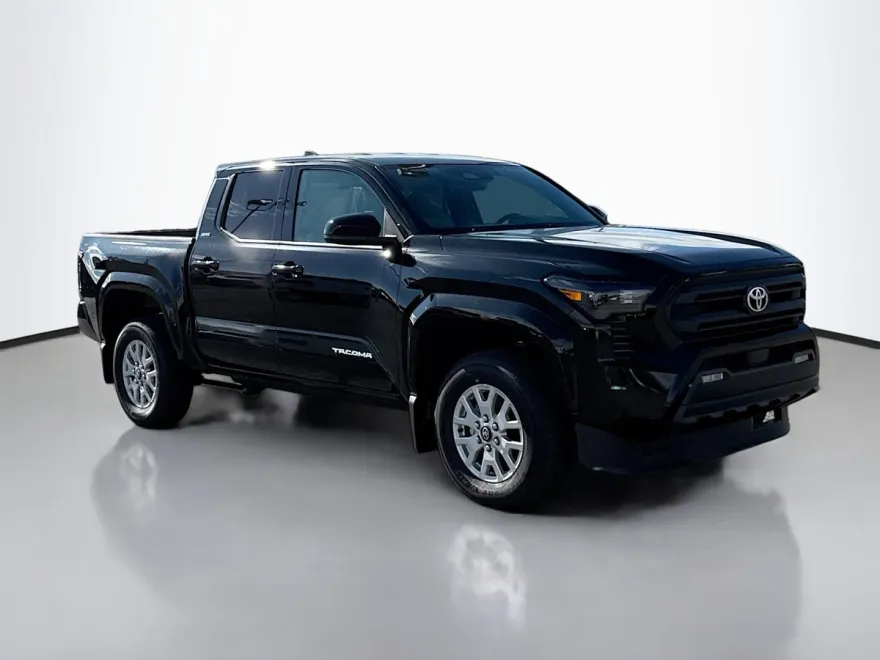 2025 Toyota Tacoma SR5 photo 1