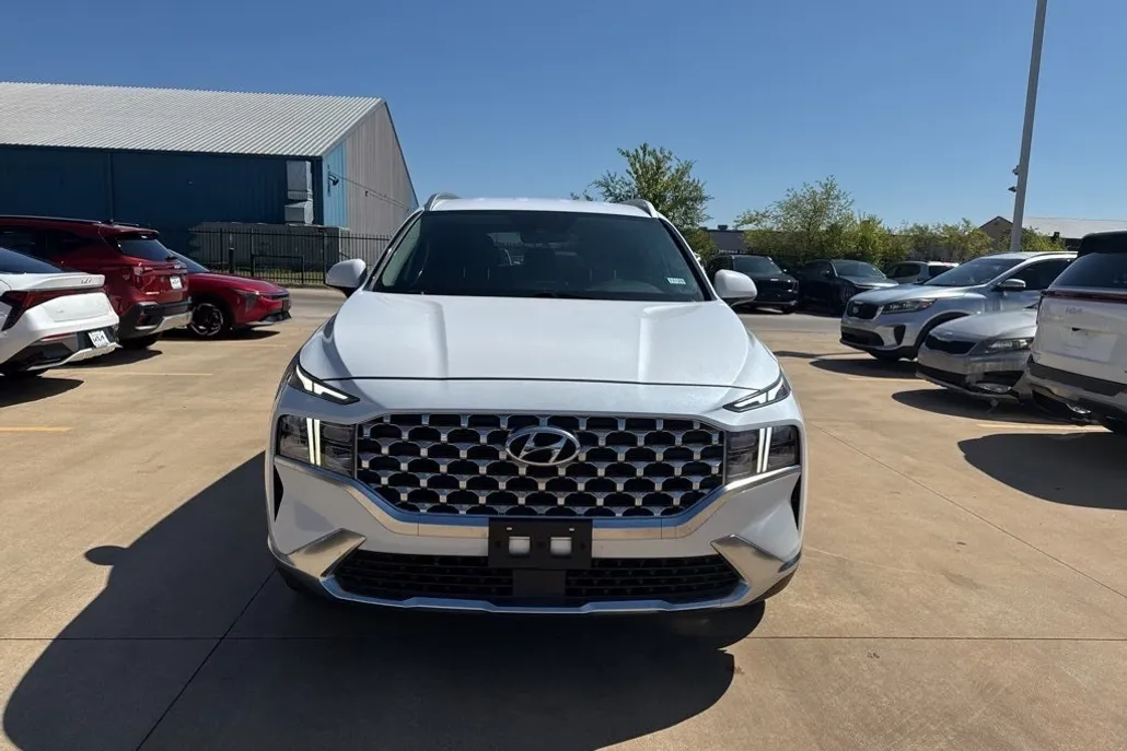 2022 Hyundai Santa Fe SEL photo 1