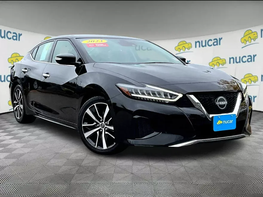 2023 Nissan Maxima SV photo 1