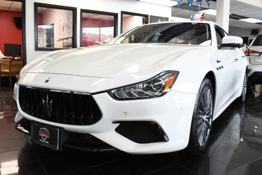 2022 Maserati Ghibli Modena Q4 photo 1
