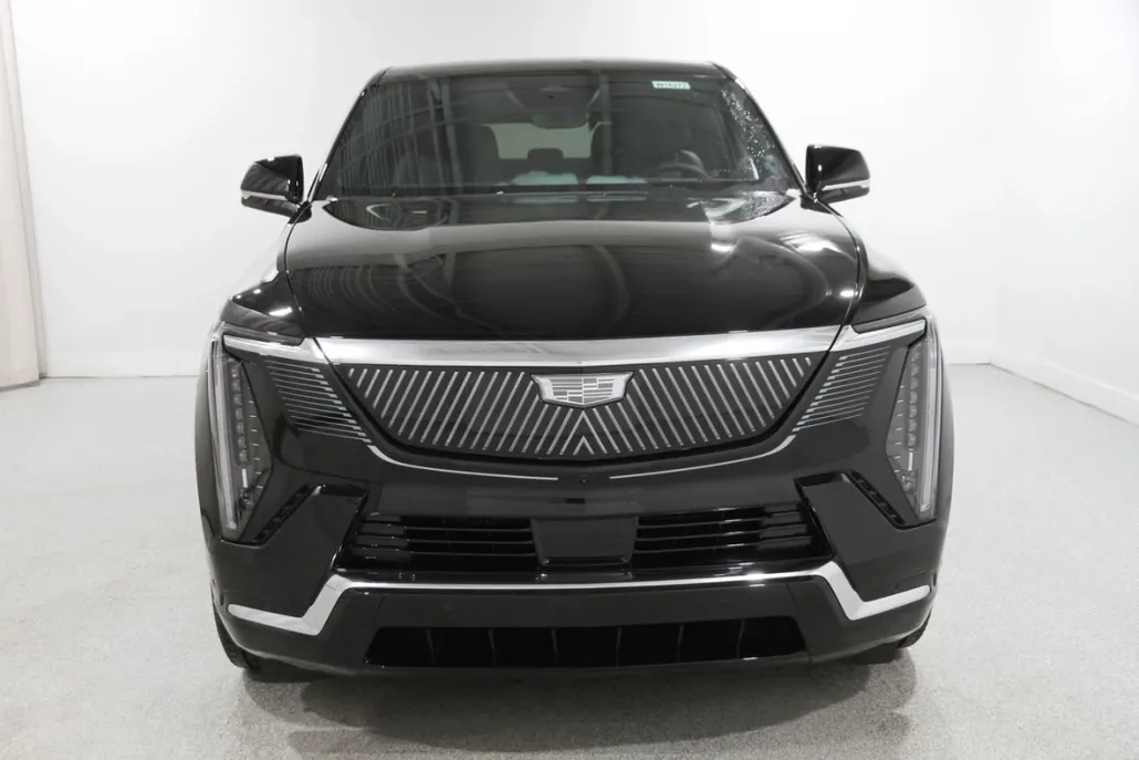 2025 Cadillac Escalade Luxury photo 1