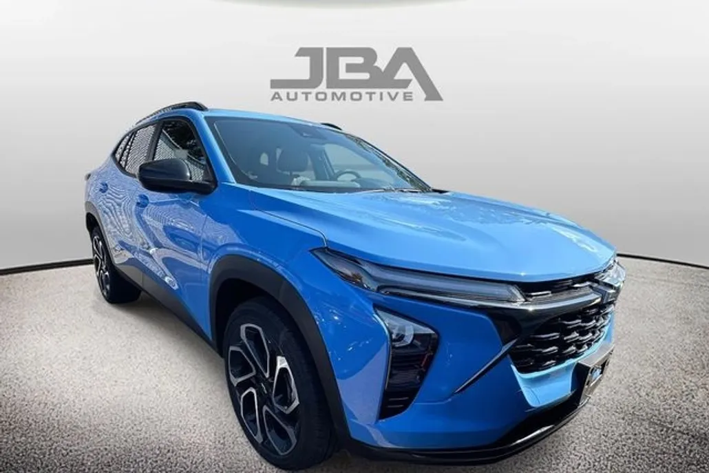 2024 Chevrolet Trax photo 1