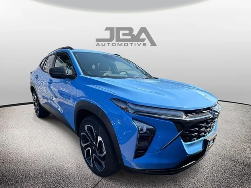 2024 Chevrolet Trax photo 1