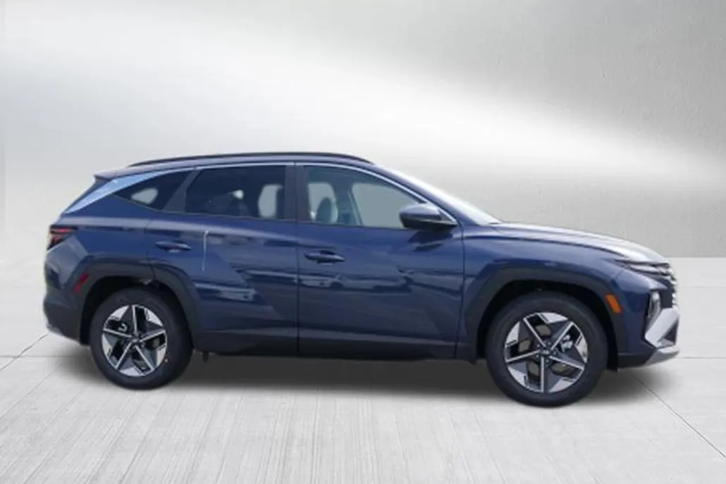 2025 Hyundai Tucson SEL photo 1