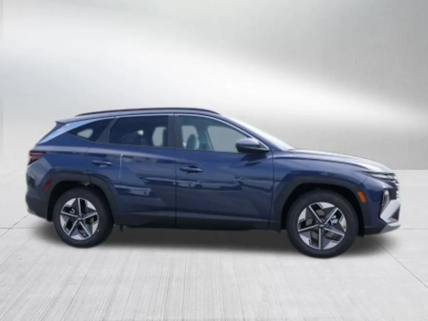 2025 Hyundai Tucson SEL photo 1