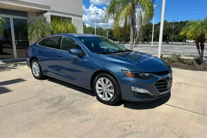 2024 Chevrolet Malibu 1LT photo 1