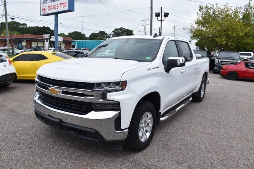 2019 Chevrolet Silverado LT photo 1