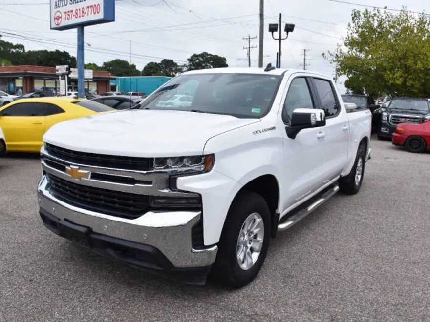 2019 Chevrolet Silverado LT photo 1