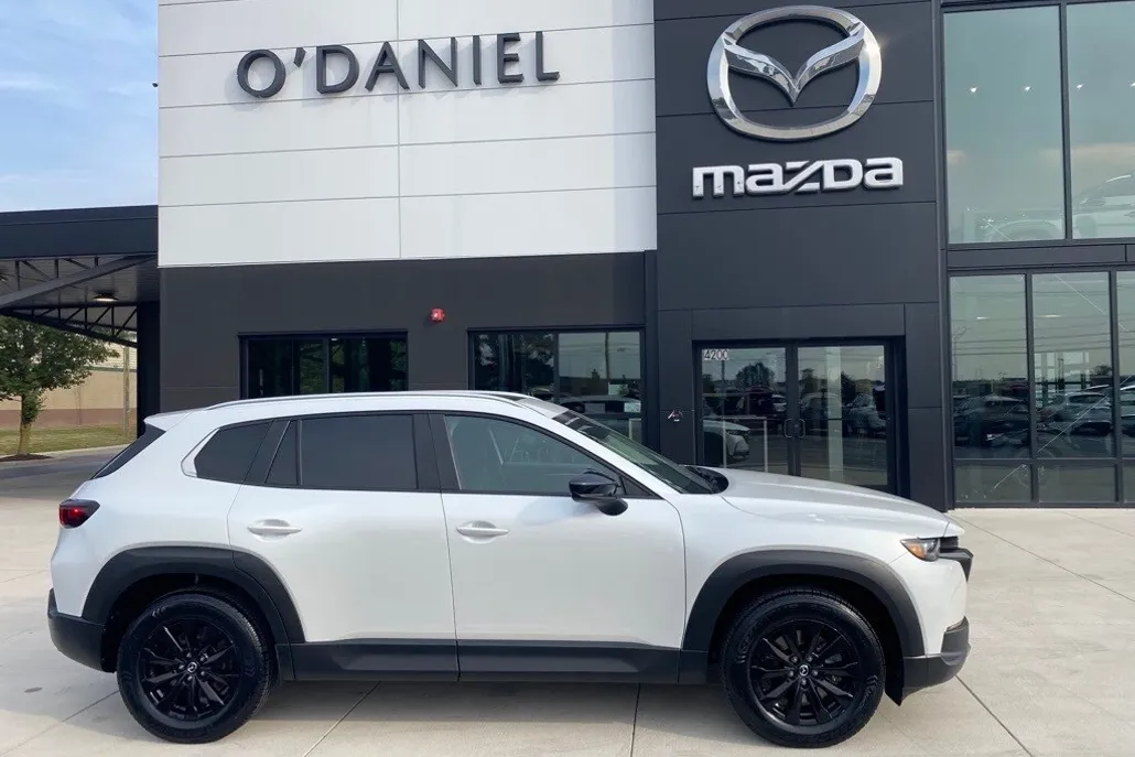 2023 Mazda CX-50 2.5 Preferred Plus photo 1