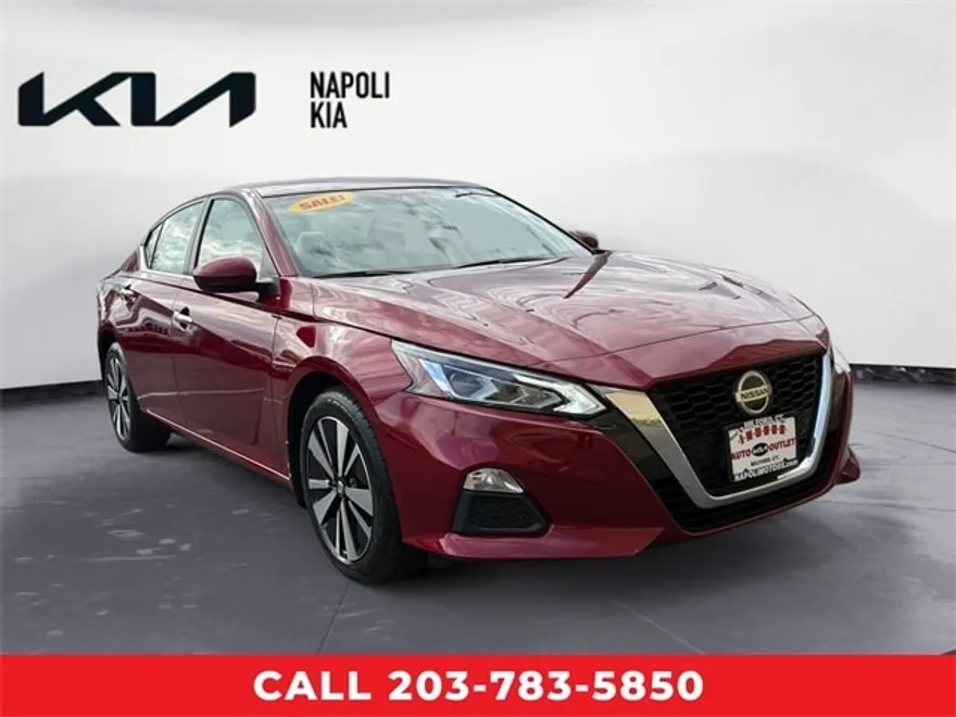 2022 Nissan Altima 2.5 SV photo 1