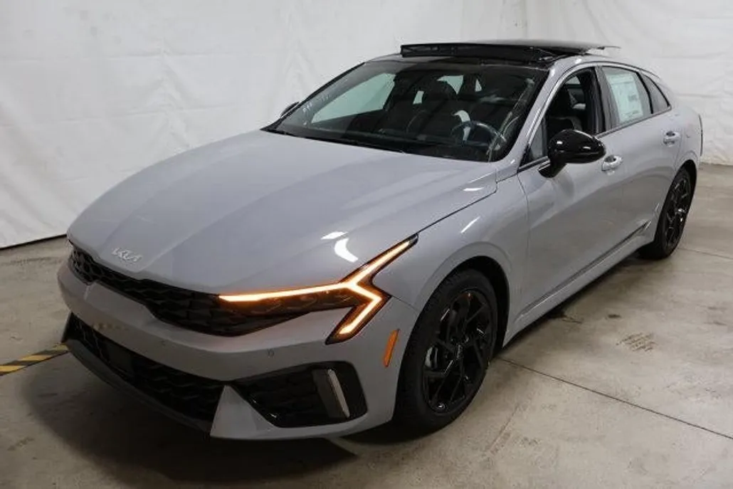 2026 Kia K5 GT-Line photo 1
