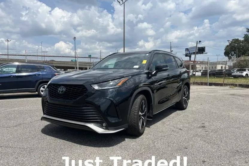 2022 Toyota Highlander XSE photo 1