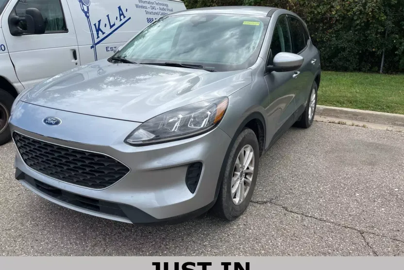 2021 Ford Escape SE photo 1