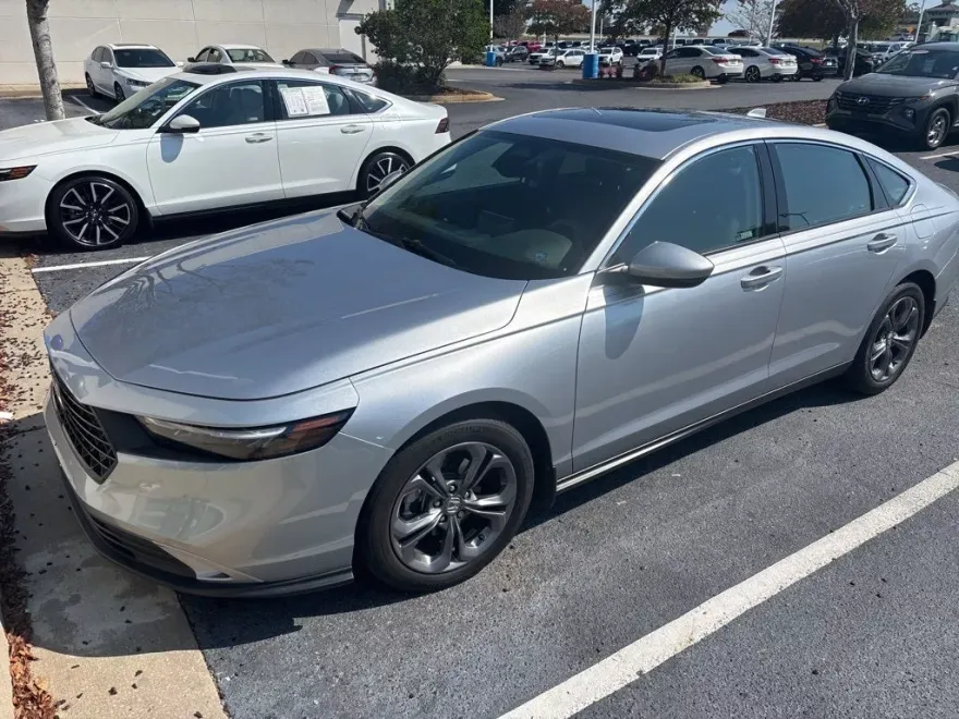 2023 Honda Accord EX photo 1