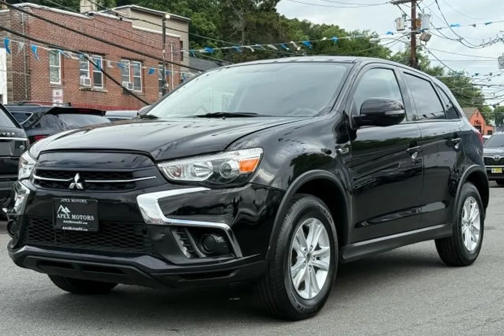 2018 Mitsubishi Outlander Sport ES photo 1