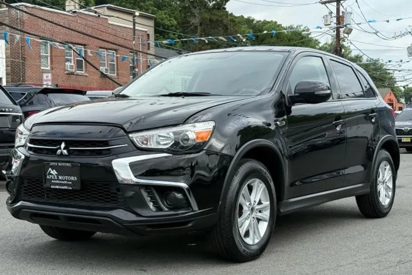 2018 Mitsubishi Outlander Sport ES photo 1