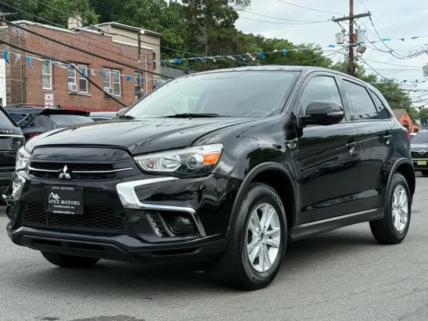 2018 Mitsubishi Outlander Sport ES photo 1