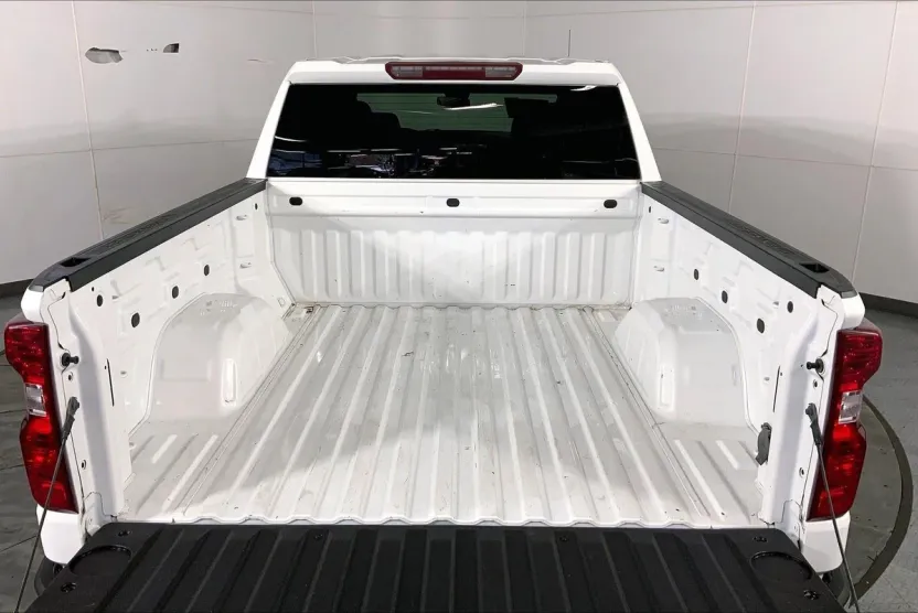 2022 Chevrolet Silverado 1500 LT photo 1