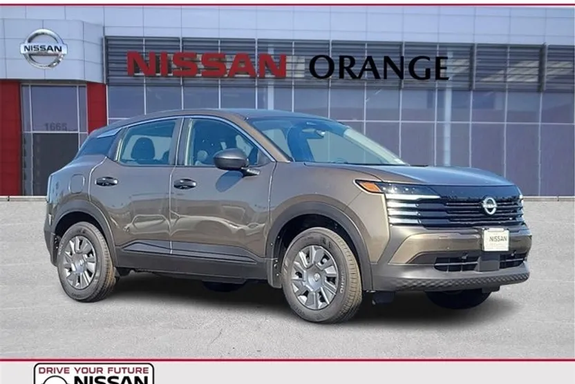 2025 Nissan Kicks S photo 1