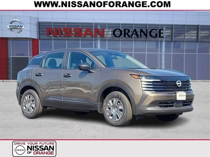 2025 Nissan Kicks S photo 1