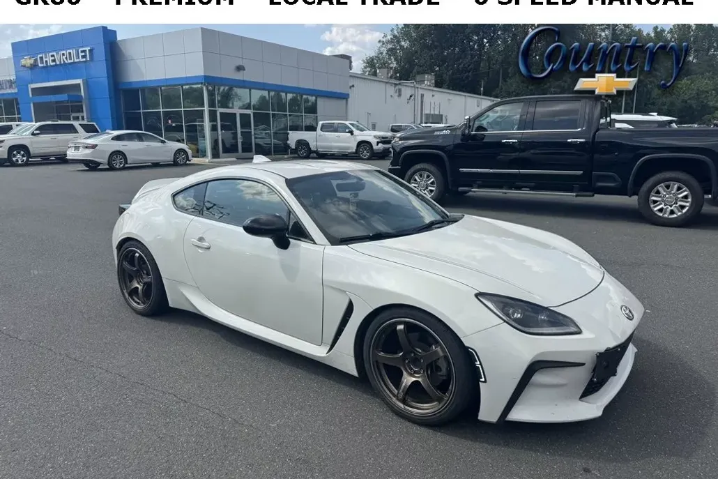 2023 Toyota GR86 Premium photo 1