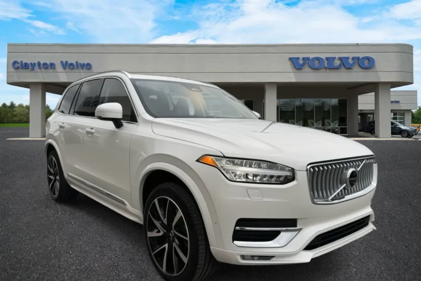 2025 Volvo XC90 Plus AWD photo 1