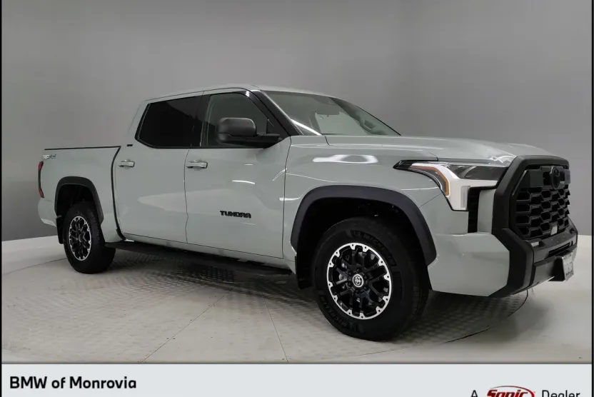2023 Toyota Tundra SR5 photo 1