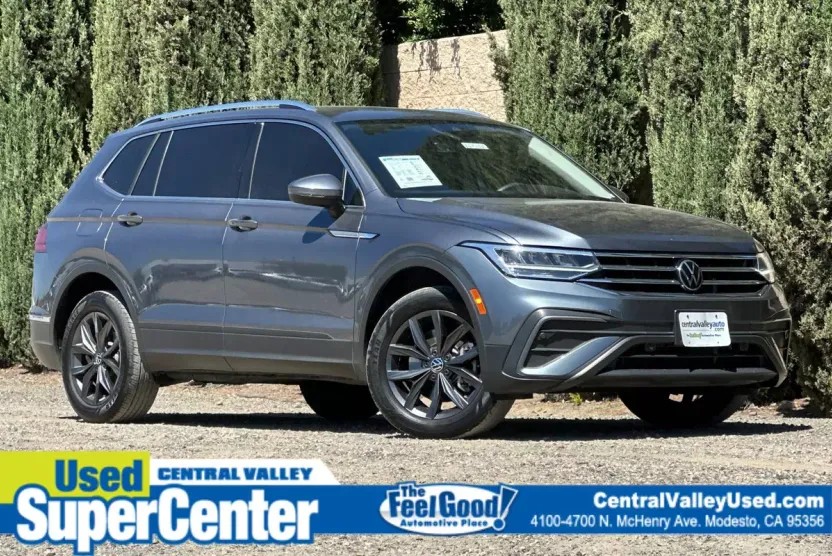 2022 Volkswagen Tiguan SE photo 1