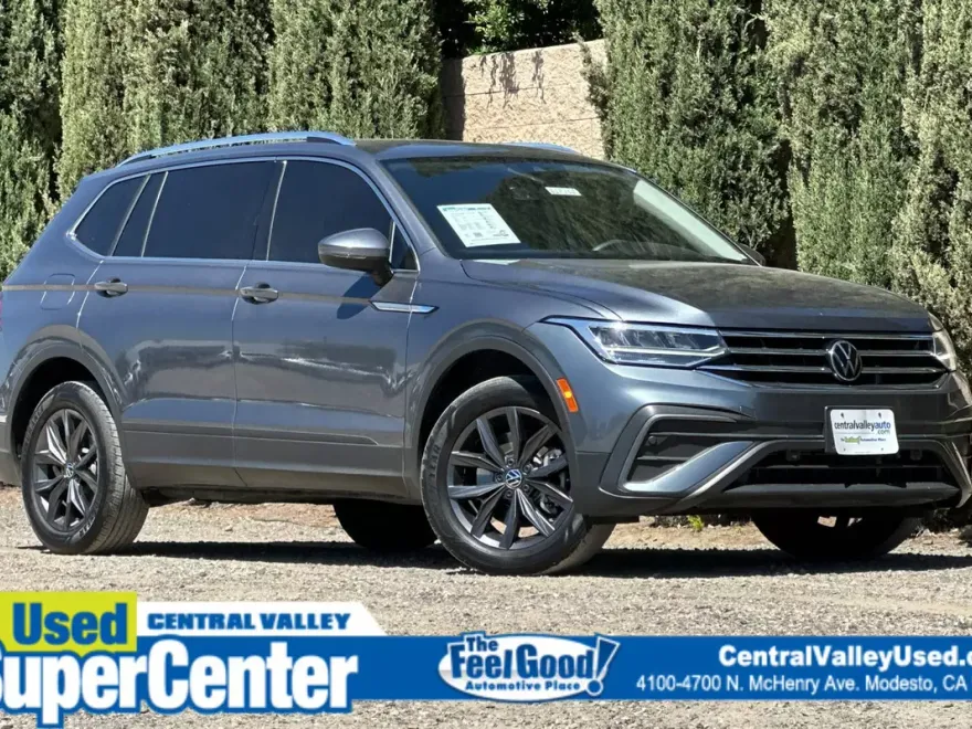 2022 Volkswagen Tiguan SE photo 1