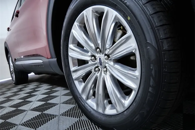 2021 Ford Explorer Limited photo 1