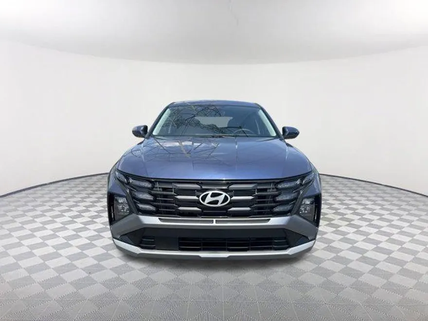 2025 Hyundai Tucson SE photo 1