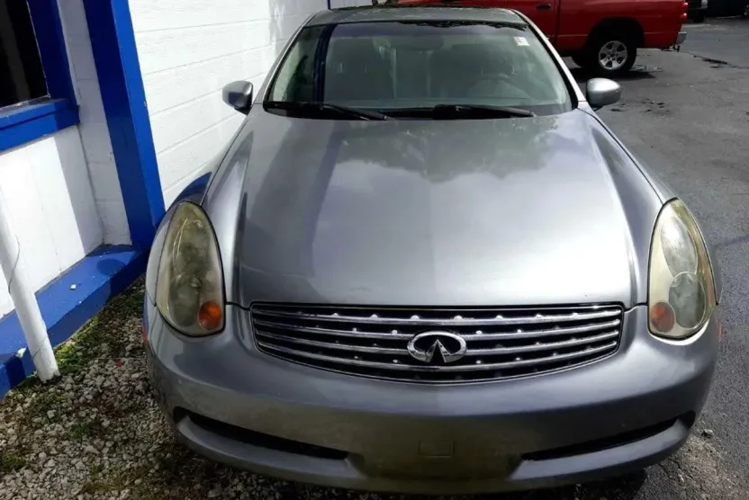 2005 Infiniti Q50 photo 1