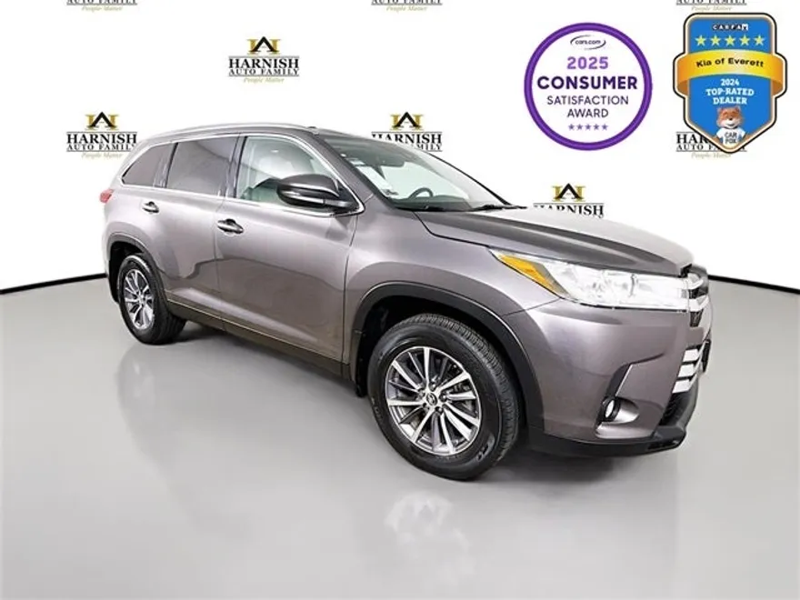 2019 Toyota Highlander XLE photo 1