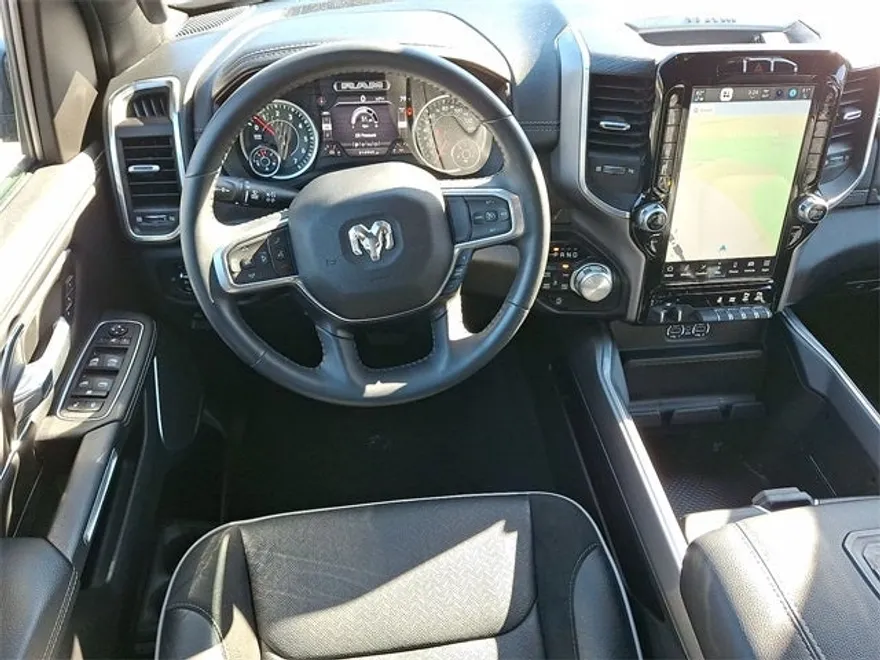 2023 Ram 1500 Laramie photo 1
