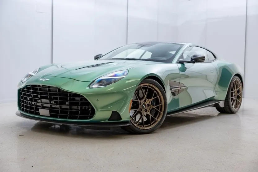 2025 Aston Martin Vanquish AM7 photo 1