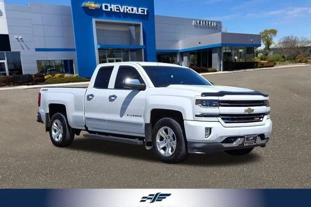 2017 Chevrolet Silverado 1500 LTZ photo 1